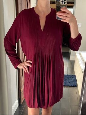 Old Navy Red V-Neck Knit Dress